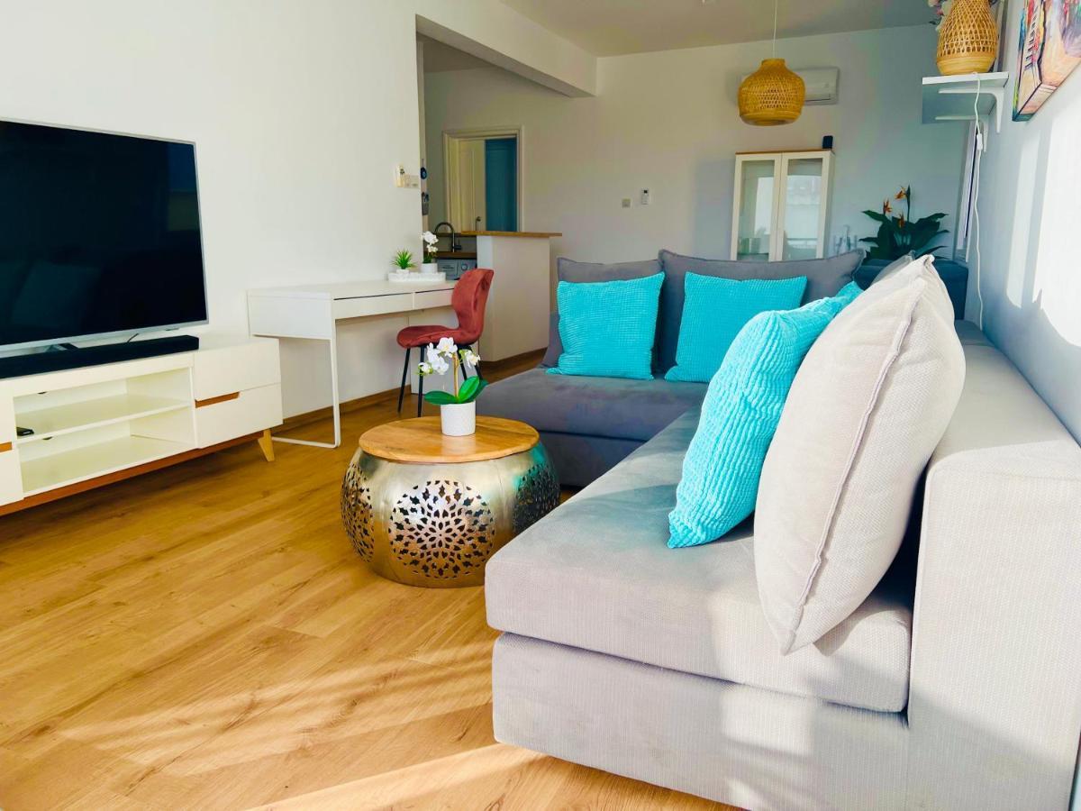 Ocean Sunset Apartment Пафос Екстериор снимка