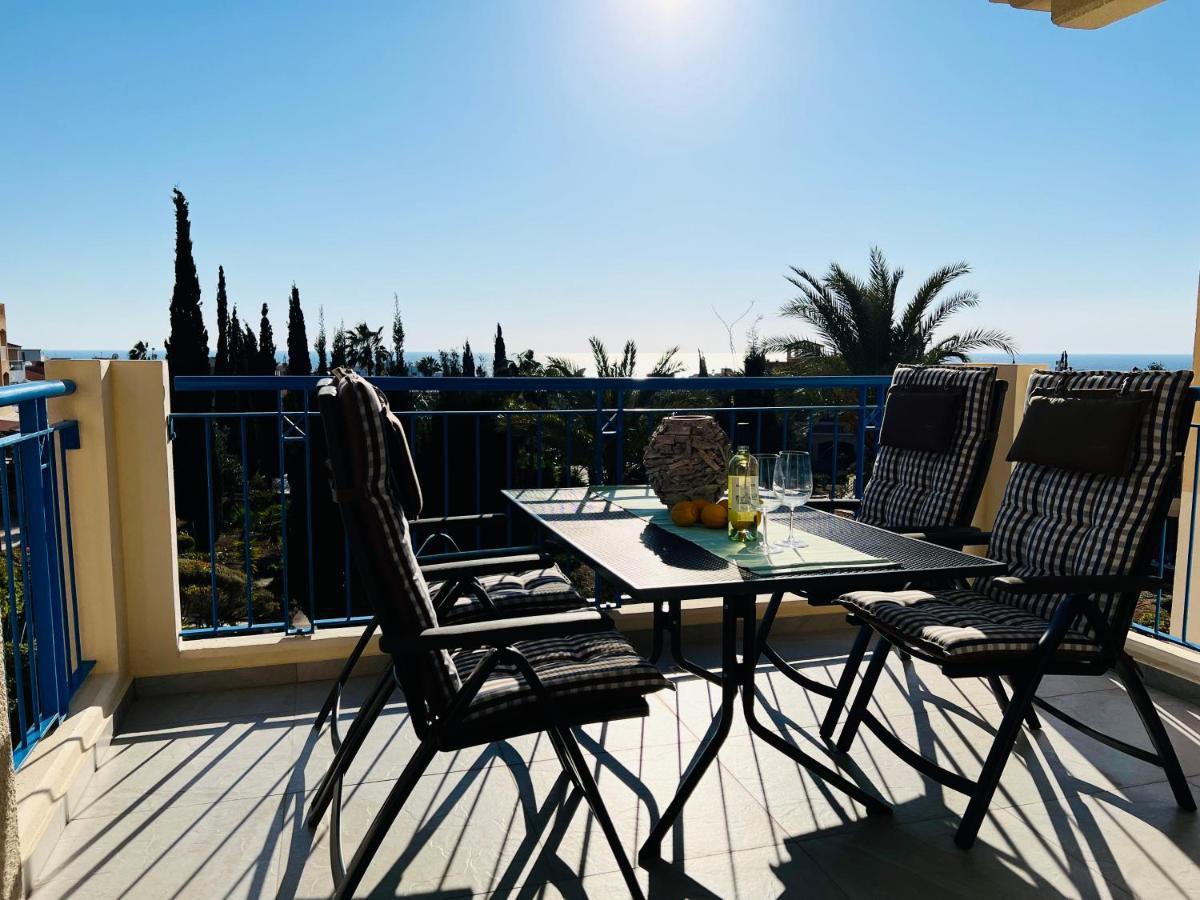 Ocean Sunset Apartment Пафос Екстериор снимка