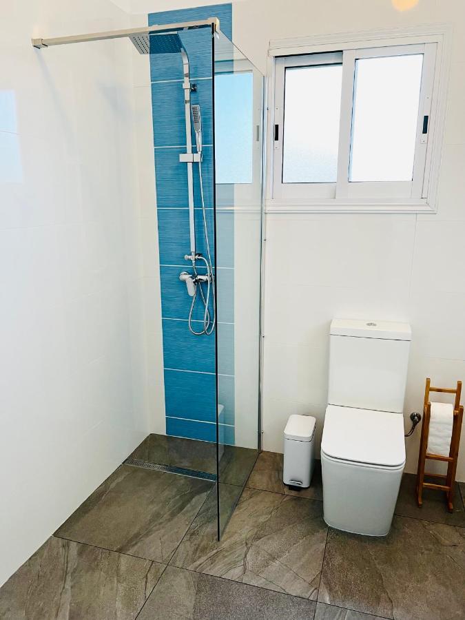 Ocean Sunset Apartment Пафос Екстериор снимка
