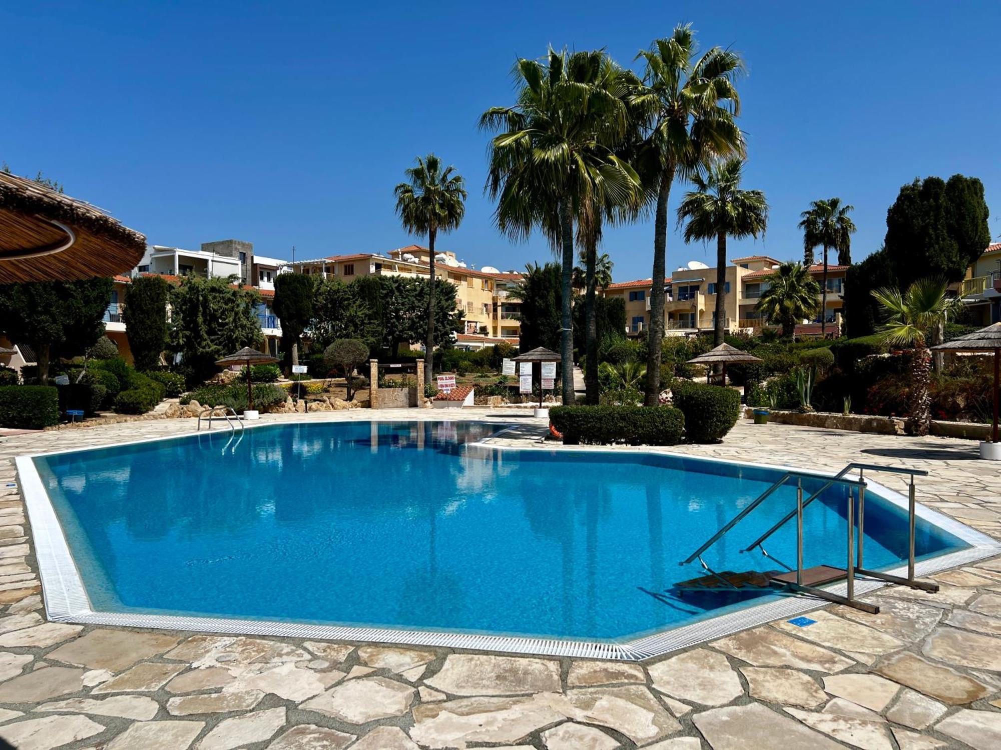 Ocean Sunset Apartment Пафос Екстериор снимка