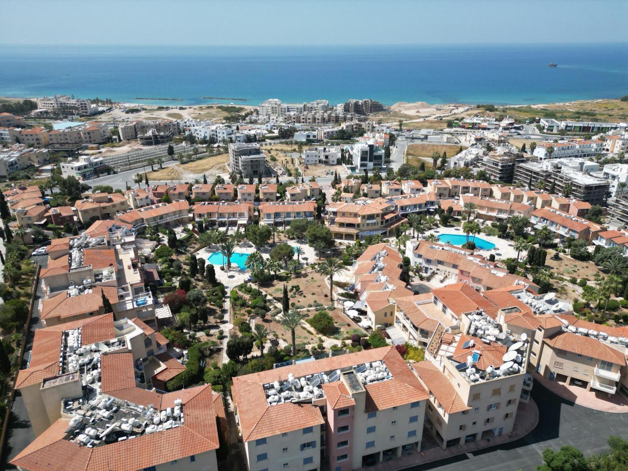 Ocean Sunset Apartment Пафос Екстериор снимка